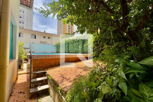 Casa para alugar com 4 quartos, 300m² em Sion, Belo Horizonte