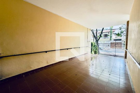 Casa à venda com 4 quartos, 300m² em Sion, Belo Horizonte