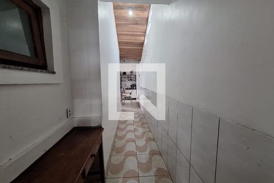 Casa à venda com 3 quartos, 80m² em Guajuviras, Canoas