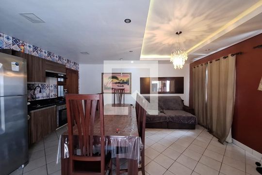 Casa à venda com 3 quartos, 80m² em Guajuviras, Canoas