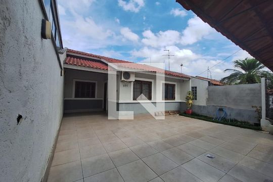 Casa à venda com 3 quartos, 80m² em Guajuviras, Canoas