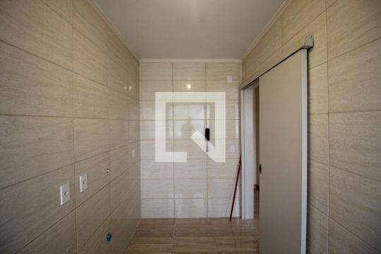 Cozinha de apartamento à venda com 2 quartos, 46m² em Sarandi, Porto Alegre