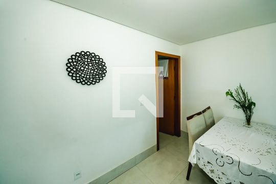 Casa à venda com 2 quartos, 167m² em Ouro Preto, Belo Horizonte