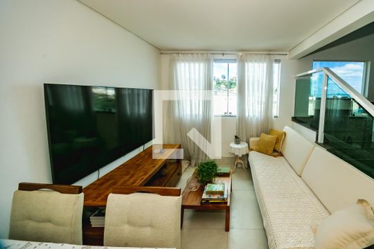 Casa à venda com 2 quartos, 167m² em Ouro Preto, Belo Horizonte