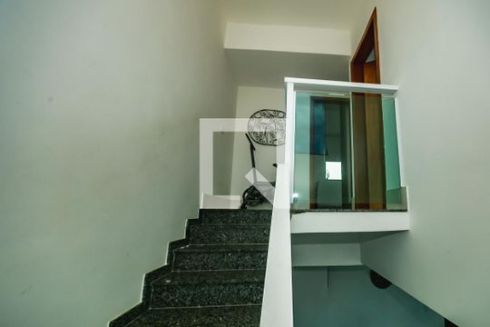 Casa à venda com 2 quartos, 167m² em Ouro Preto, Belo Horizonte