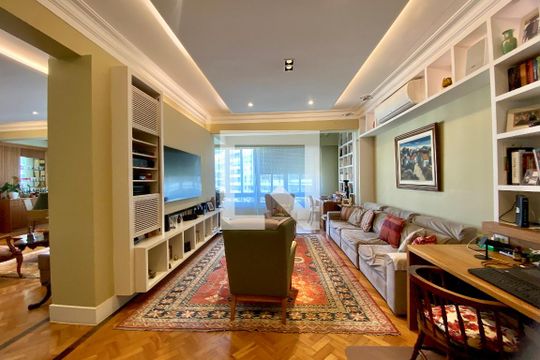 Sala  de apartamento à venda com 3 quartos, 227m² em Copacabana, Rio de Janeiro