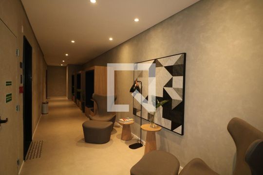 Hall de entrada de kitnet/studio à venda com 1 quarto, 28m² em Jardim Independência (são Paulo), São Paulo