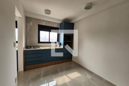 Studio/sala/quarto de kitnet/studio para alugar com 1 quarto, 27m² em Vila Moinho Velho, São Paulo