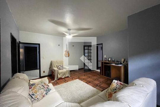 Casa para alugar com 4 quartos, 450m² em Canudos, Novo Hamburgo