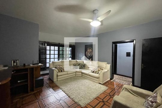 Casa para alugar com 4 quartos, 450m² em Canudos, Novo Hamburgo