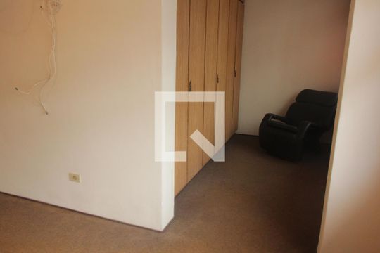 Suíte de casa para alugar com 4 quartos, 252m² em Aparecida, Santos