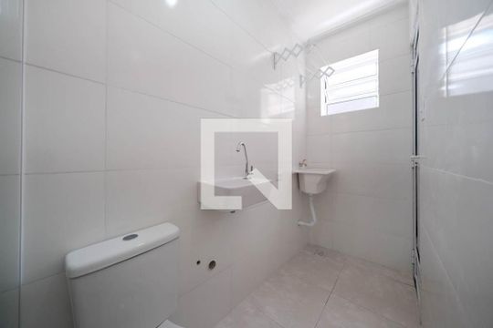Banheiro Social de kitnet/studio para alugar com 1 quarto, 25m² em Vila Nhocuné, São Paulo