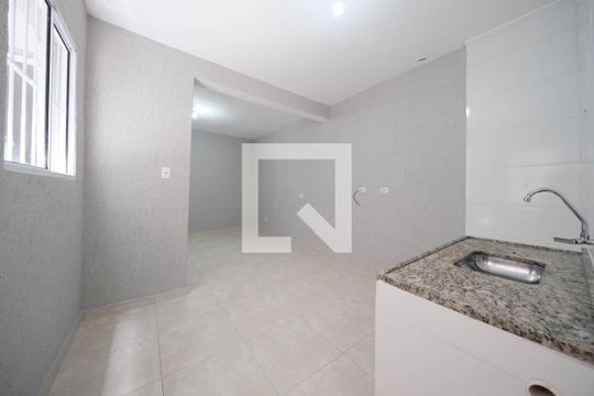 Studio de kitnet/studio para alugar com 1 quarto, 25m² em Vila Nhocuné, São Paulo