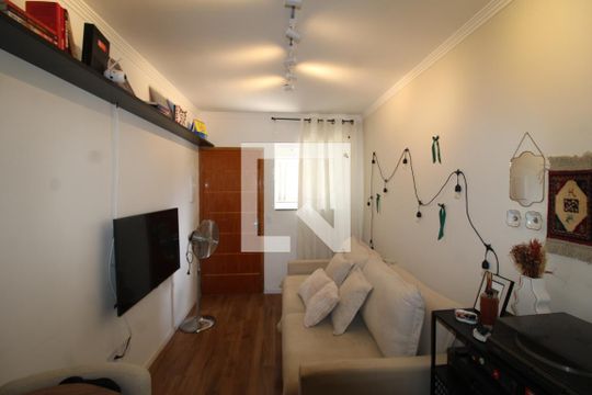 Sala / Cozinha de apartamento para alugar com 2 quartos, 56m² em Vila Pauliceia, São Paulo