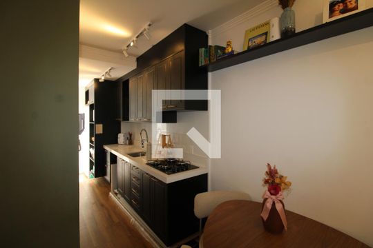 Sala / Cozinha de apartamento para alugar com 2 quartos, 56m² em Vila Pauliceia, São Paulo