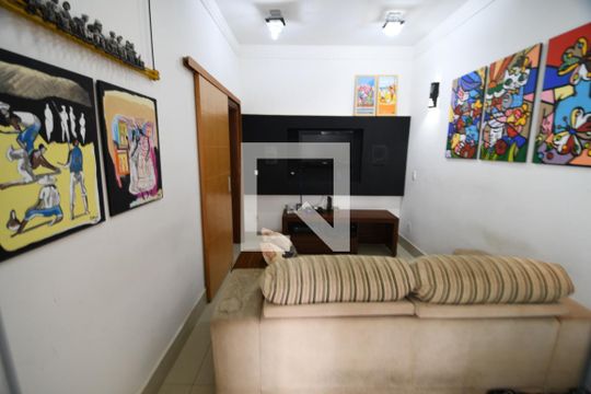 Quarto 1 de casa à venda com 3 quartos, 190m² em Cambuí, Campinas