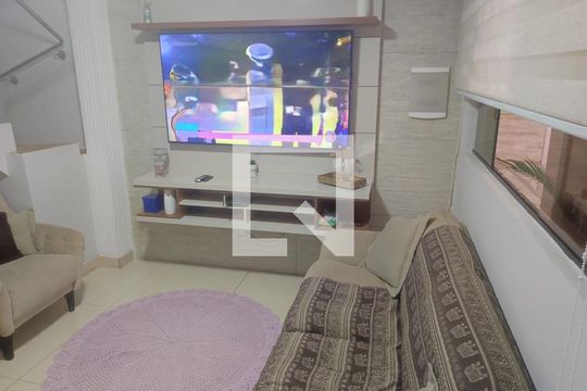 Casa à venda com 2 quartos, 180m² em Jardim Santa Cecilia, Guarulhos
