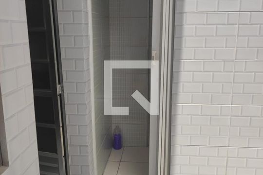 Casa à venda com 2 quartos, 180m² em Jardim Santa Cecilia, Guarulhos