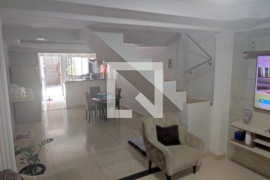 Casa à venda com 2 quartos, 180m² em Jardim Santa Cecilia, Guarulhos