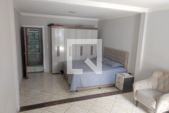 Casa à venda com 2 quartos, 180m² em Jardim Santa Cecilia, Guarulhos