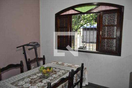 Sala de casa à venda com 6 quartos, 326m² em Piedade, Rio de Janeiro