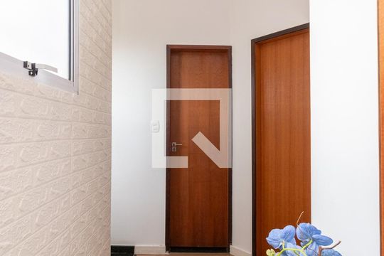 Corredor de casa à venda com 3 quartos, 100m² em Jardim Popular, São Paulo