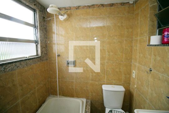 Banheiro de apartamento à venda com 2 quartos, 80m² em Irajá, Rio de Janeiro
