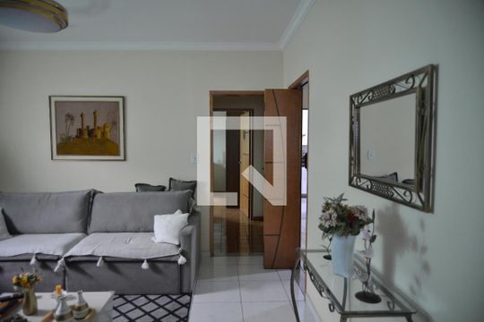 Sala de casa à venda com 3 quartos, 290m² em Jardim Moncoes, Santo André
