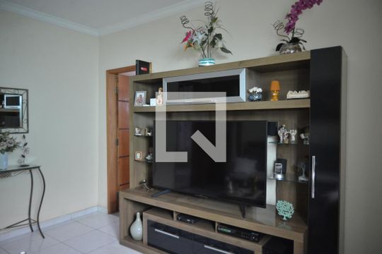 Sala de casa à venda com 3 quartos, 290m² em Jardim Moncoes, Santo André