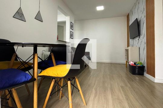 Sala de apartamento à venda com 2 quartos, 56m² em Taboão, São Bernardo do Campo