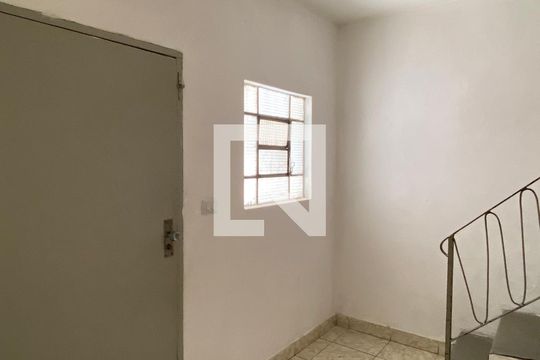 Sala de casa para alugar com 2 quartos, 50m² em Pestana, Osasco