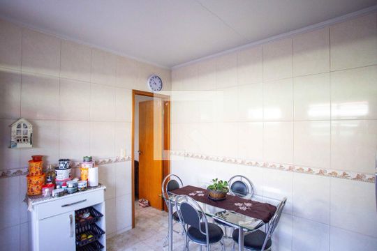 Cozinha de casa à venda com 3 quartos, 200m² em Taboão, Diadema