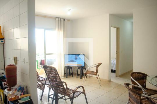 Sala de apartamento à venda com 3 quartos, 110m² em Setor Goiânia 2, Goiânia