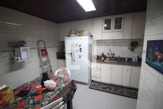 Cozinha de casa à venda com 5 quartos, 400m² em Conjunto Agua Branca, Contagem