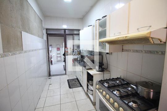 Cozinha de casa à venda com 5 quartos, 400m² em Conjunto Agua Branca, Contagem