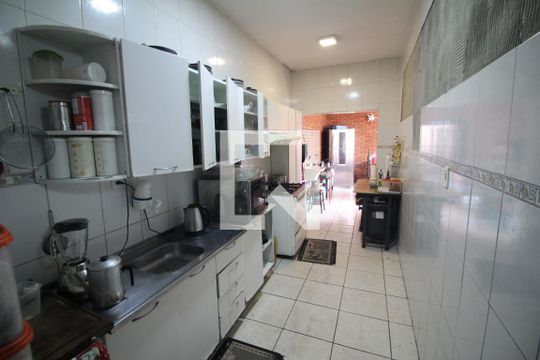 Cozinha de casa à venda com 5 quartos, 400m² em Conjunto Agua Branca, Contagem
