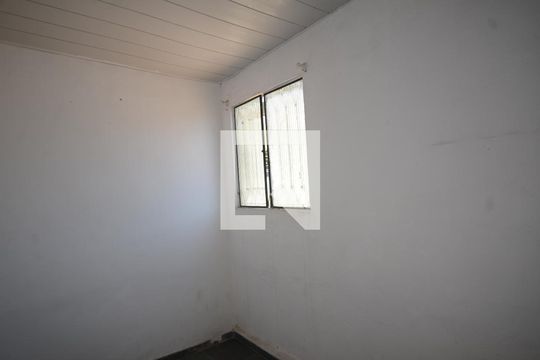 Sala de apartamento para alugar com 1 quarto, 30m² em Vila Valqueire, Rio de Janeiro