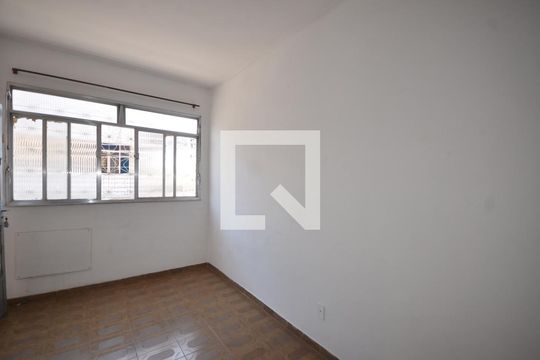 Sala de apartamento para alugar com 1 quarto, 100m² em Vila Valqueire, Rio de Janeiro