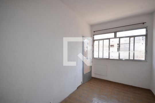 Sala de apartamento para alugar com 1 quarto, 100m² em Vila Valqueire, Rio de Janeiro