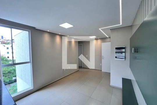 Apartamento para alugar com 2 quartos, 98m² em Cabral, Contagem