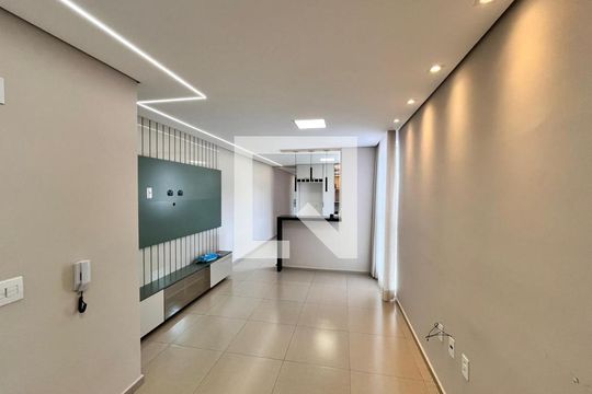 Apartamento para alugar com 2 quartos, 98m² em Cabral, Contagem