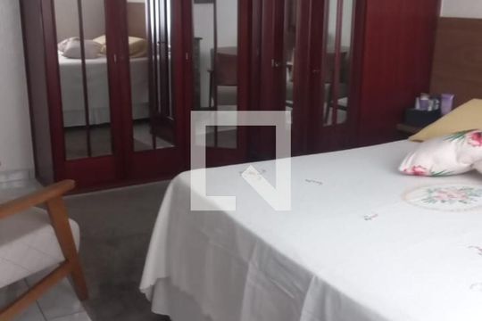 Quarto de casa à venda com 3 quartos, 162m² em Paulicéia, São Bernardo do Campo