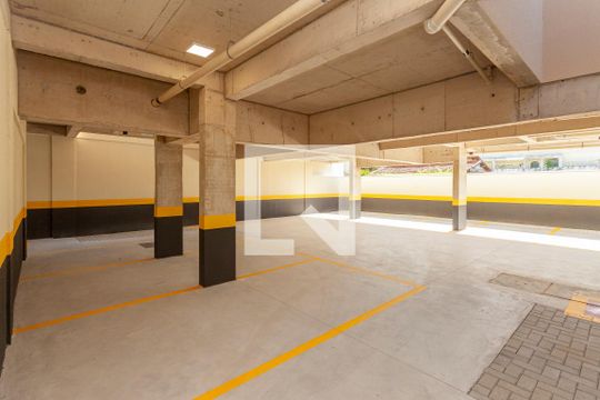 Garagem de apartamento à venda com 2 quartos, 47m² em Jardim Santa Cruz (campo Grande), São Paulo