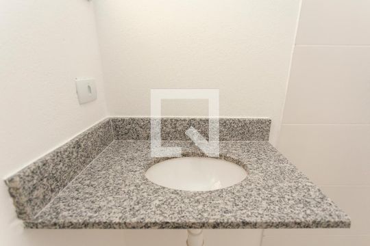 Banheiro de kitnet/studio à venda com 1 quarto, 37m² em Jardim Santa Cruz (campo Grande), São Paulo
