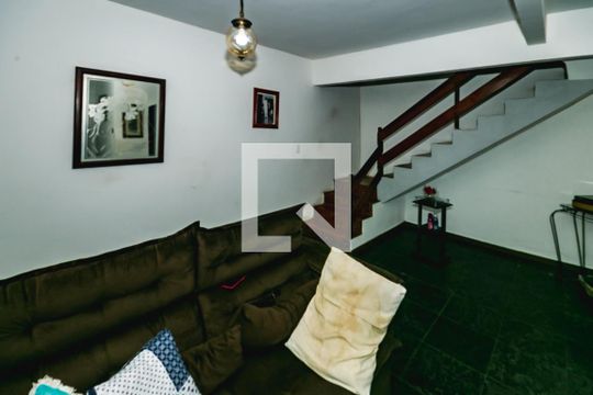 Casa para alugar com 3 quartos, 320m² em Santa Monica, Belo Horizonte