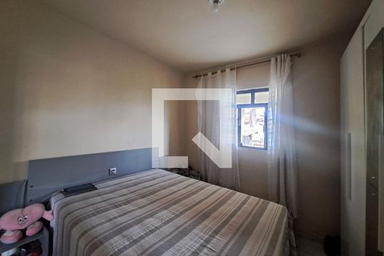 Quarto 1 - Casa 2 de casa à venda com 4 quartos, 200m² em Novo Osasco, Osasco