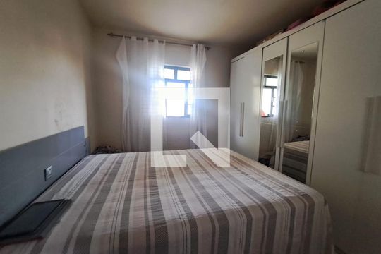 Quarto 1 - Casa 2 de casa à venda com 4 quartos, 200m² em Novo Osasco, Osasco