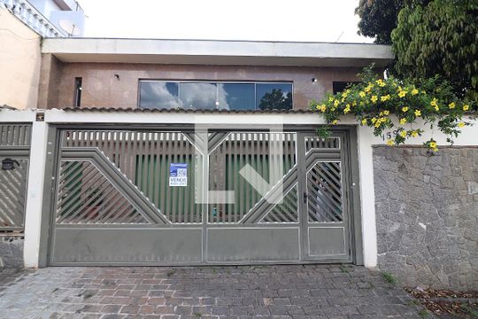 Fachada de casa à venda com 3 quartos, 600m² em Parque dos Passaros, São Bernardo do Campo