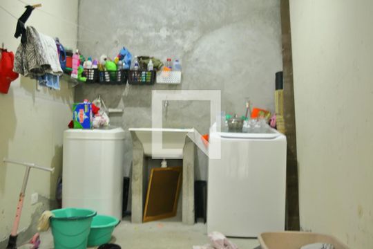 Área de Serviço de casa à venda com 3 quartos, 176m² em Jardim das Palmeiras, São Bernardo do Campo