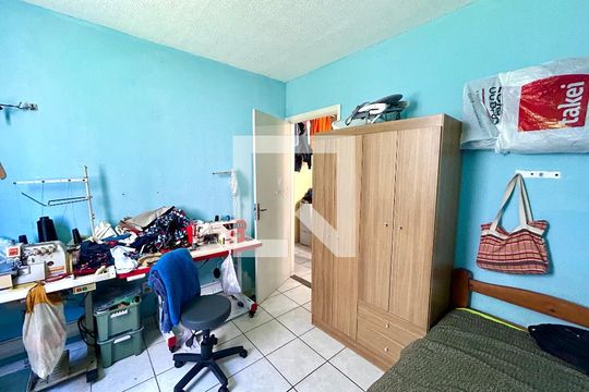 Quarto 2 de apartamento para alugar com 2 quartos, 47m² em Jardim Vermelhão, Guarulhos